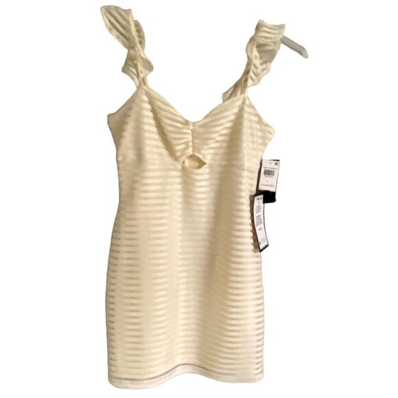 City Studio Little White Dress with Flutter Strap Sleeves and Cut Out Size 9 NEW - Picture 4 of 10